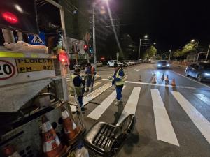 Marcajele rutiere, refăcute noaptea  în Ploiești