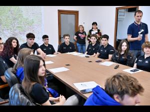 Echipa de robotică BraveBots, premiată de CJ Prahova